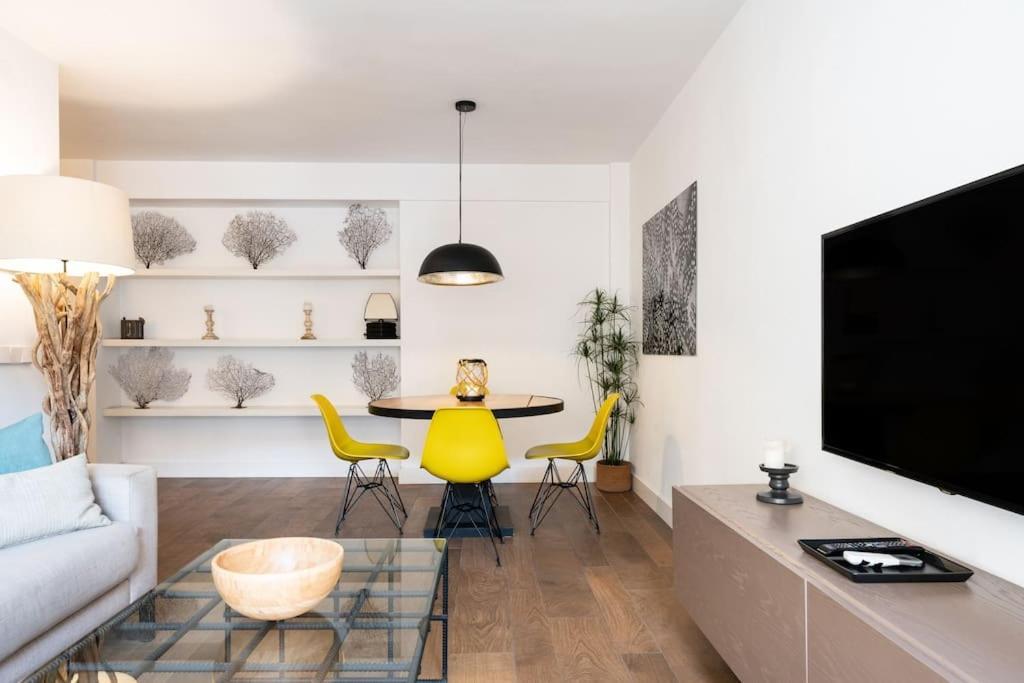 Super Central Malaga Flat With Terrace And Free Parking Extérieur photo