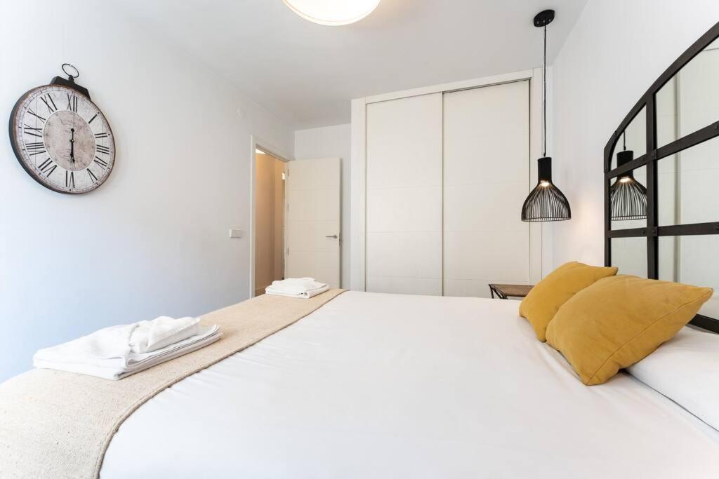 Super Central Malaga Flat With Terrace And Free Parking Extérieur photo