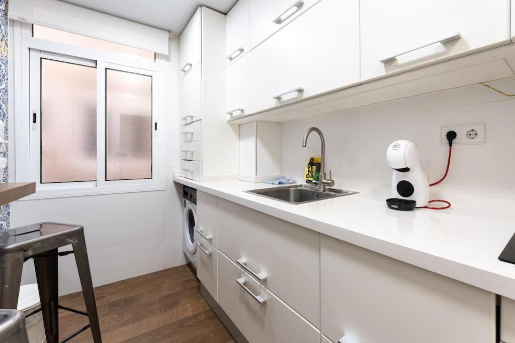 Super Central Malaga Flat With Terrace And Free Parking Extérieur photo