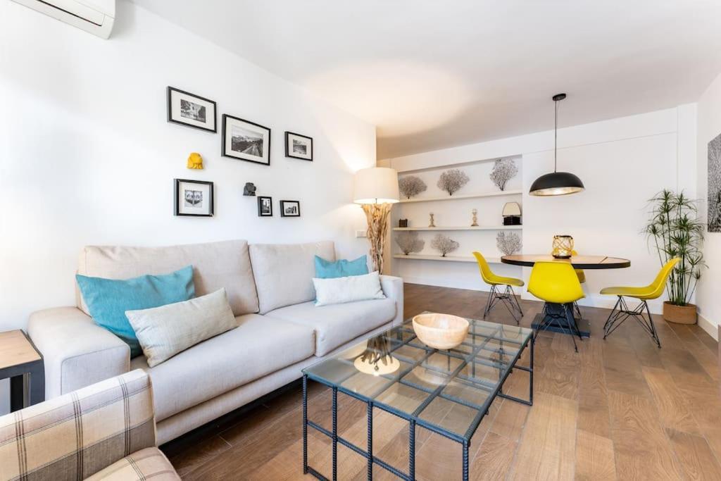 Super Central Malaga Flat With Terrace And Free Parking Extérieur photo